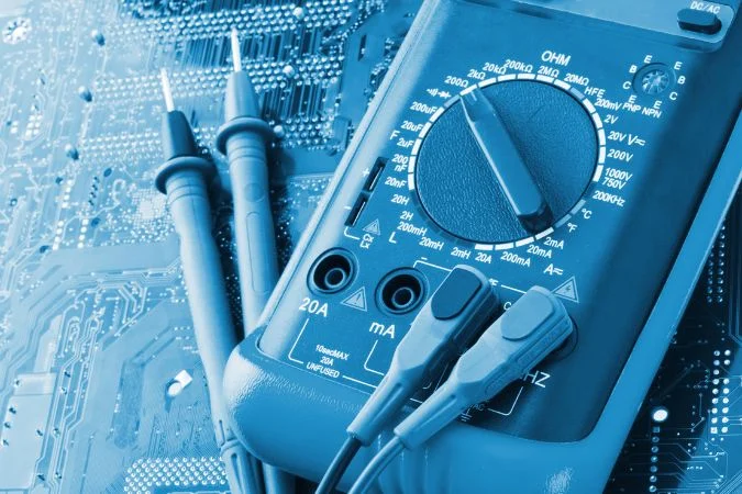 Tout savoir sur l'ampèremètre analogique
