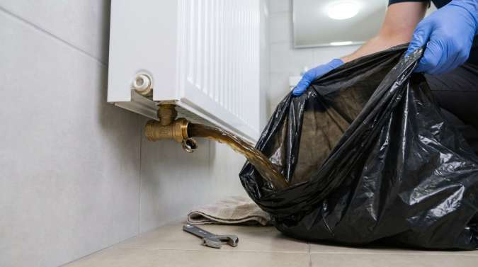 Comment vider un radiateur sans tacher votre sol