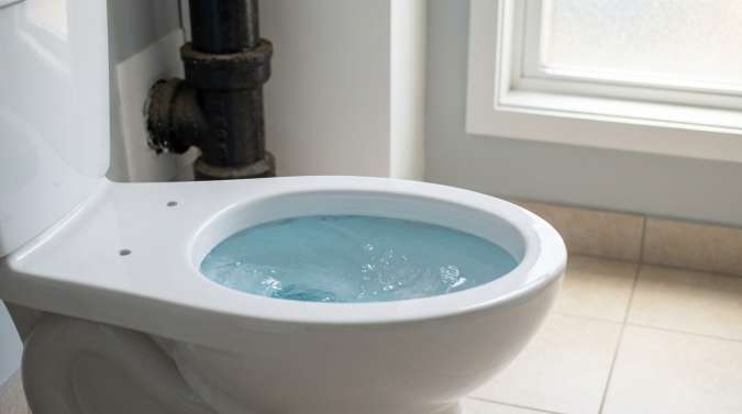 Comment résoudre un problème de WC à évacuation lente